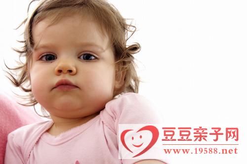 婴儿期宝宝咳嗽缓解方法：水蒸汽止咳法