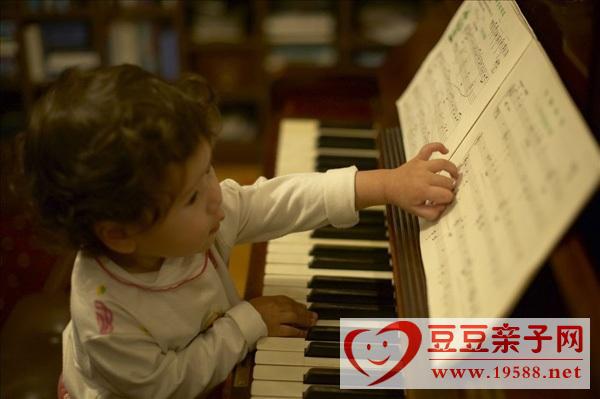 孩子学钢琴有哪些好处，培养孩子的耐心