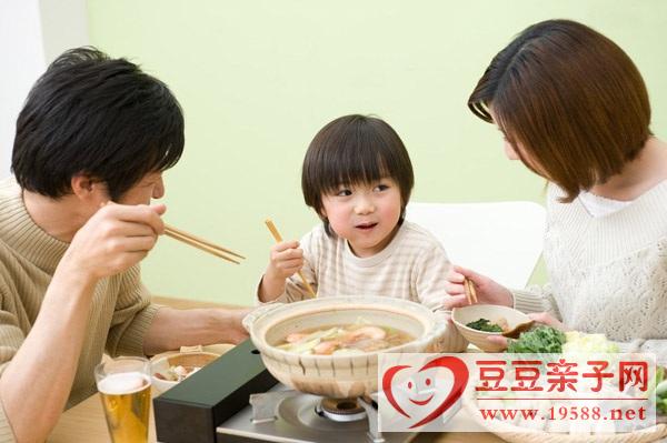 宝宝不爱吃饭（吃菜），家长要循序渐进引导孩子