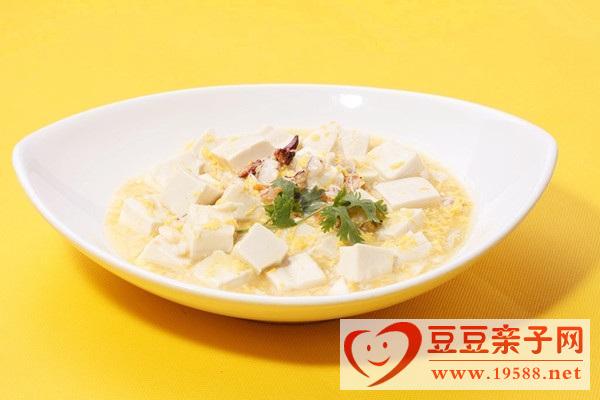 儿童美食鸡刨豆腐做法利于钙吸收