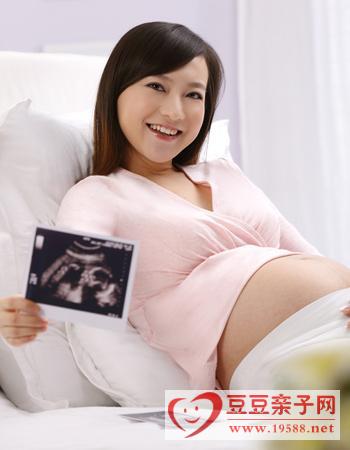 孕妇孕期爱发脾气，丈夫要多与妻子胎宝宝互动