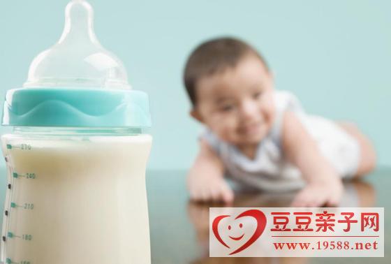宝宝厌奶不要强迫宝宝，宝宝厌奶可能有哪些原因？
