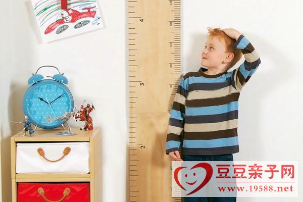 孩子长高个后天因素影响达8.5厘米左右