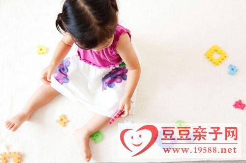 开发婴儿智力的玩具，父母如何给宝宝挑选玩具