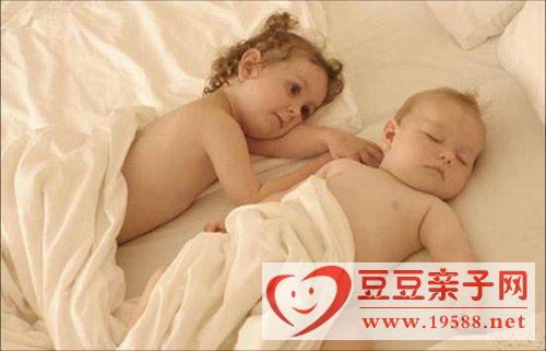 培养宝宝午睡习惯能提高孩子夜间睡眠质量