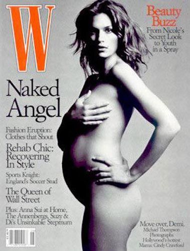 九十年代全球最美的超级名模辛迪·克劳馥（Cindy Crawford）全裸登上杂志，被《W Magazine》美化成Naked Angel(裸体天使)。